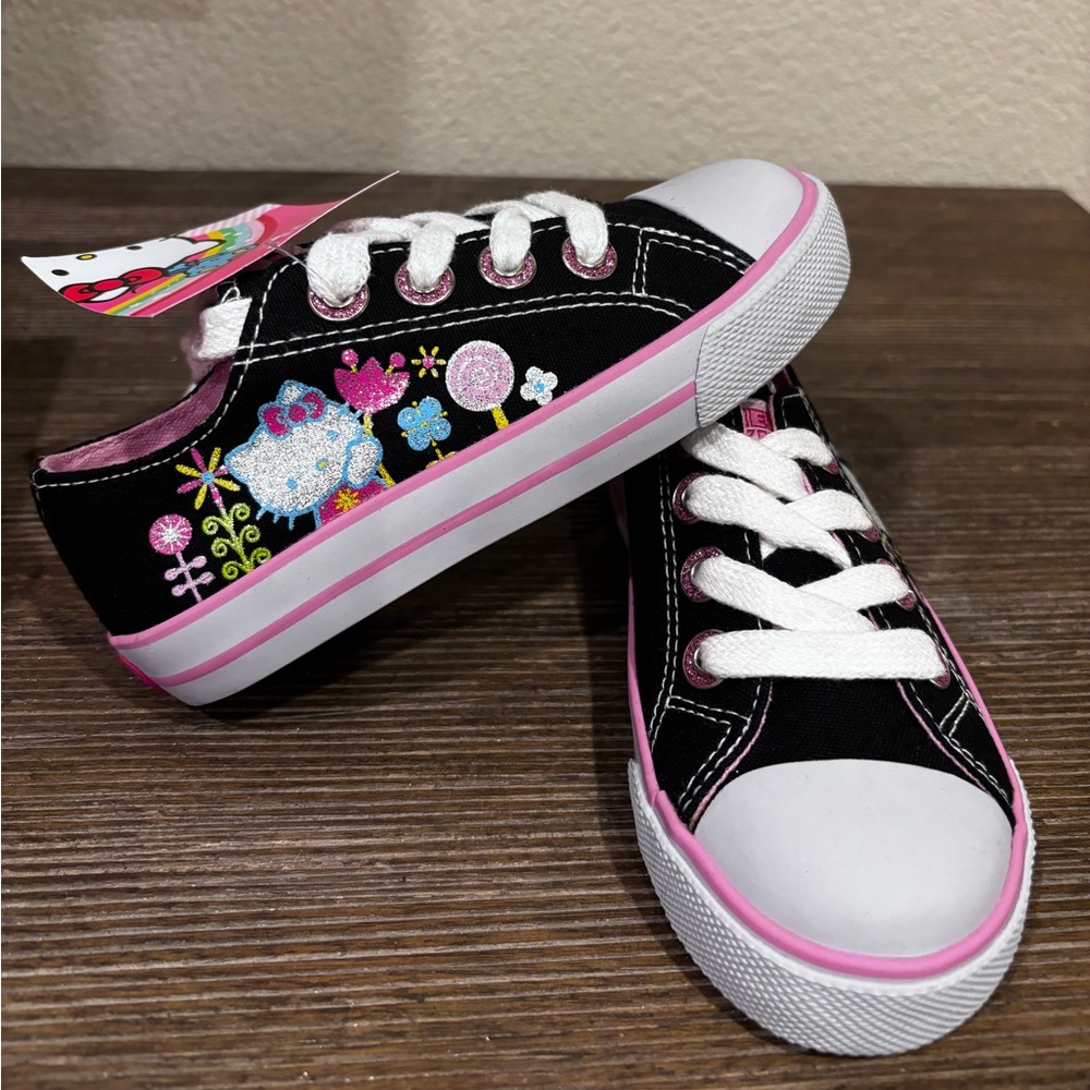 Hello Kitty HK GENIE baby size 9